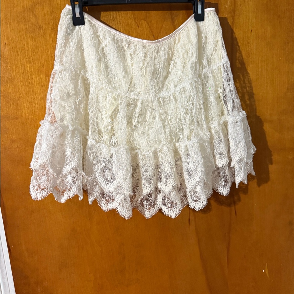 Ryu Cream Lace Detail Skirt lined - Picture 4 of 11